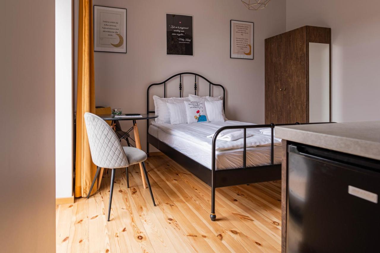 Apartamenty W Kamienicy 谢拉兹 外观 照片