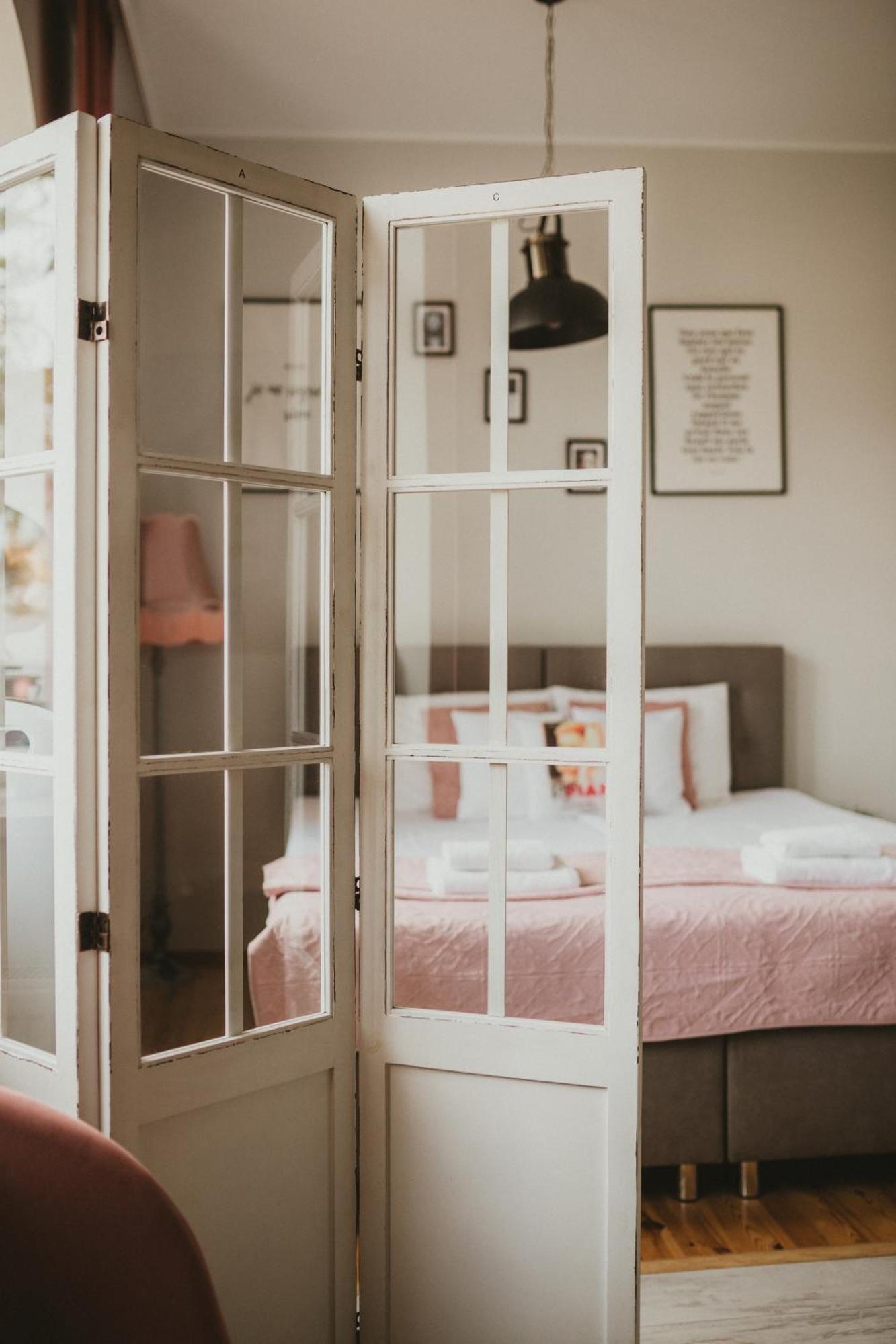 Apartamenty W Kamienicy 谢拉兹 外观 照片